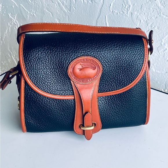 VINTAGE MIDNIGHT BLUE  SADDLE TAN PIPING DOONEY ESSEX SHOULDER CROSSBODY BAG AWL - Picture 5 of 16